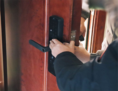 源城24小时上门开锁公司